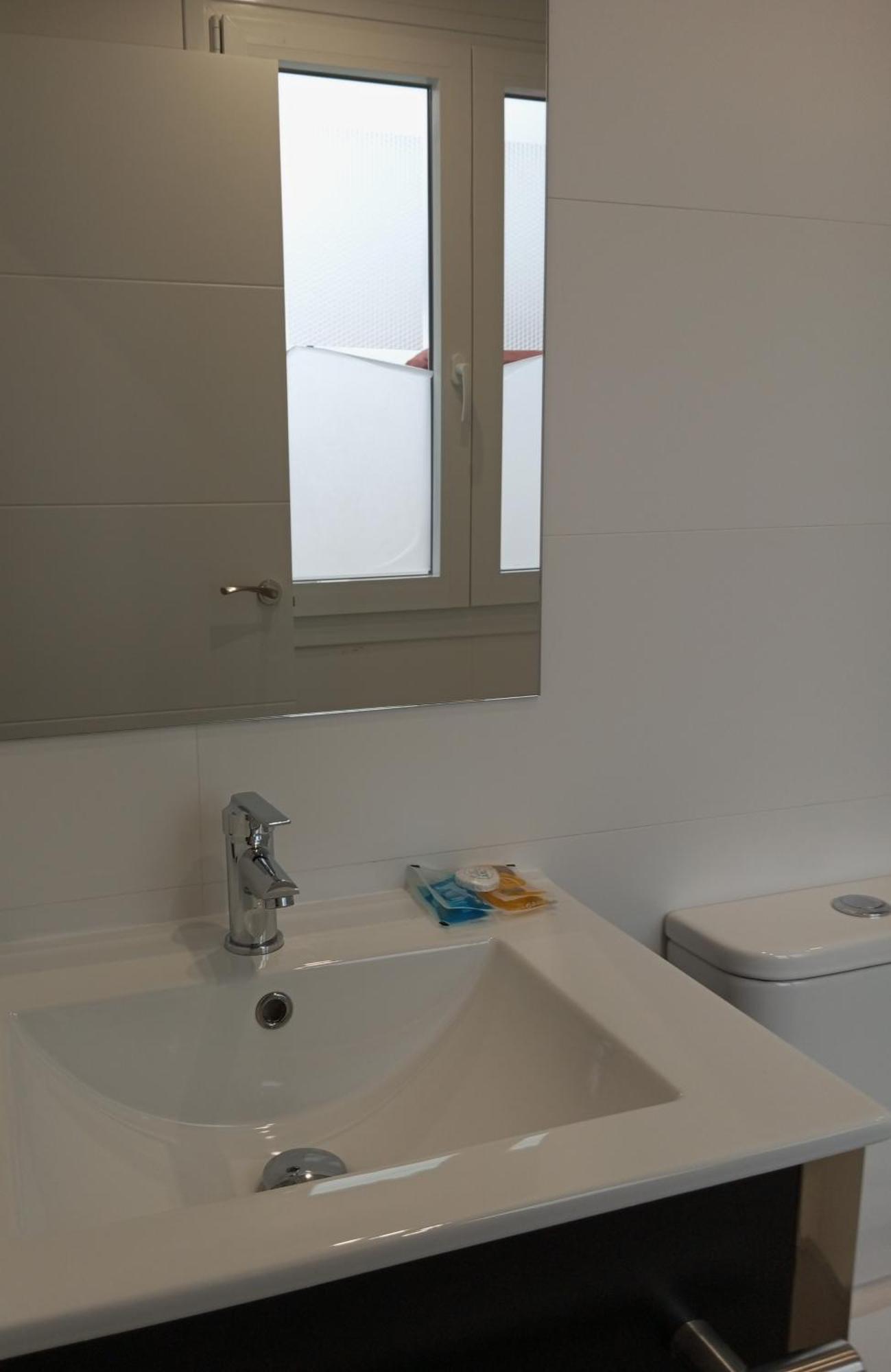 Hostal La Estacion Terrazas Мадрид Екстериор снимка